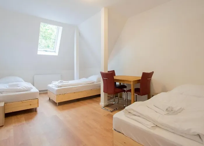 Prime - Monteur House With 1-4 Lejlighed